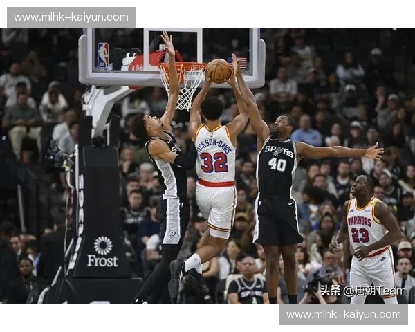 勇士vs马刺重播：重温史诗对决，致敬经典时刻
